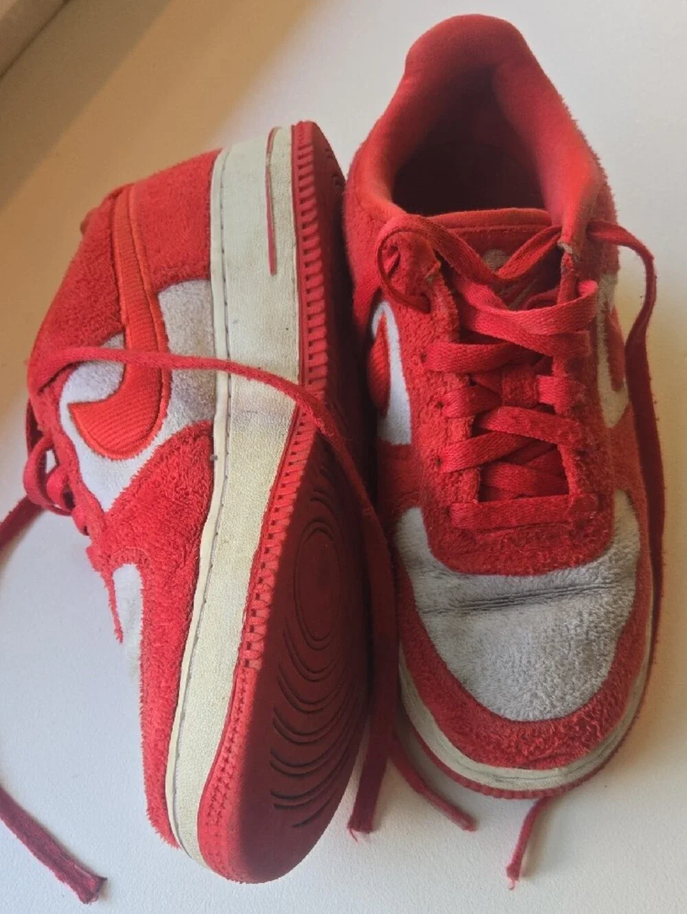 Nike Kids Red and White Suede Low-Top Sneakers Size 6y